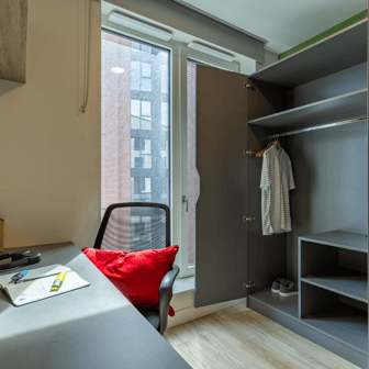 Deluxe En Suite - Image 3